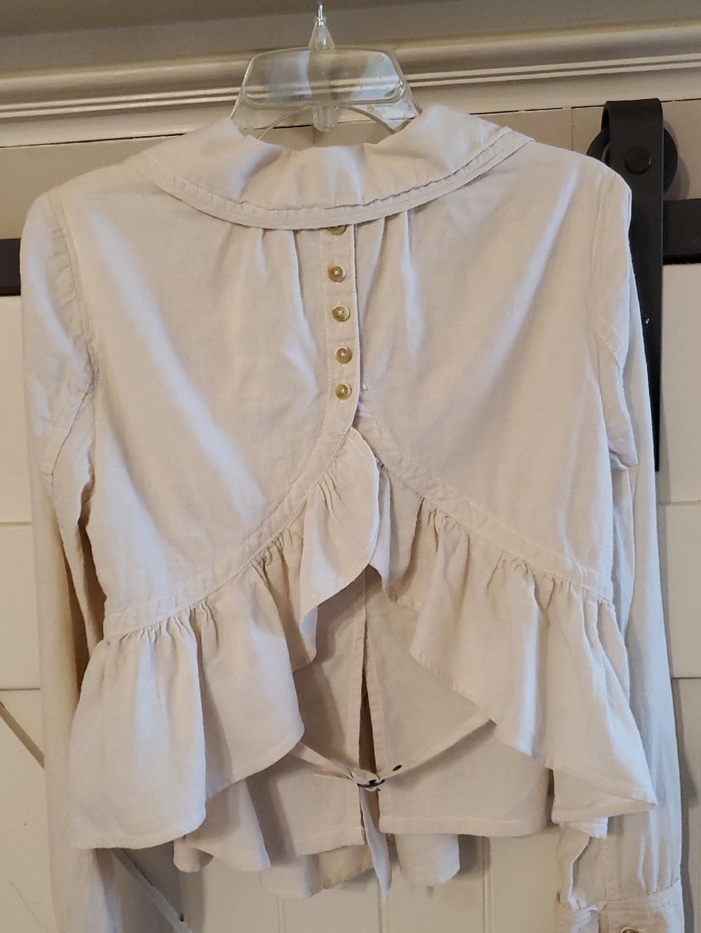 Women’s Cream Ruffled Back Button Top - Picture 6 of 7